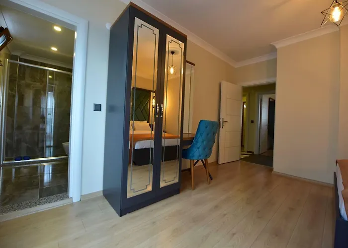 Apartahotel Inanlar Airport 4*